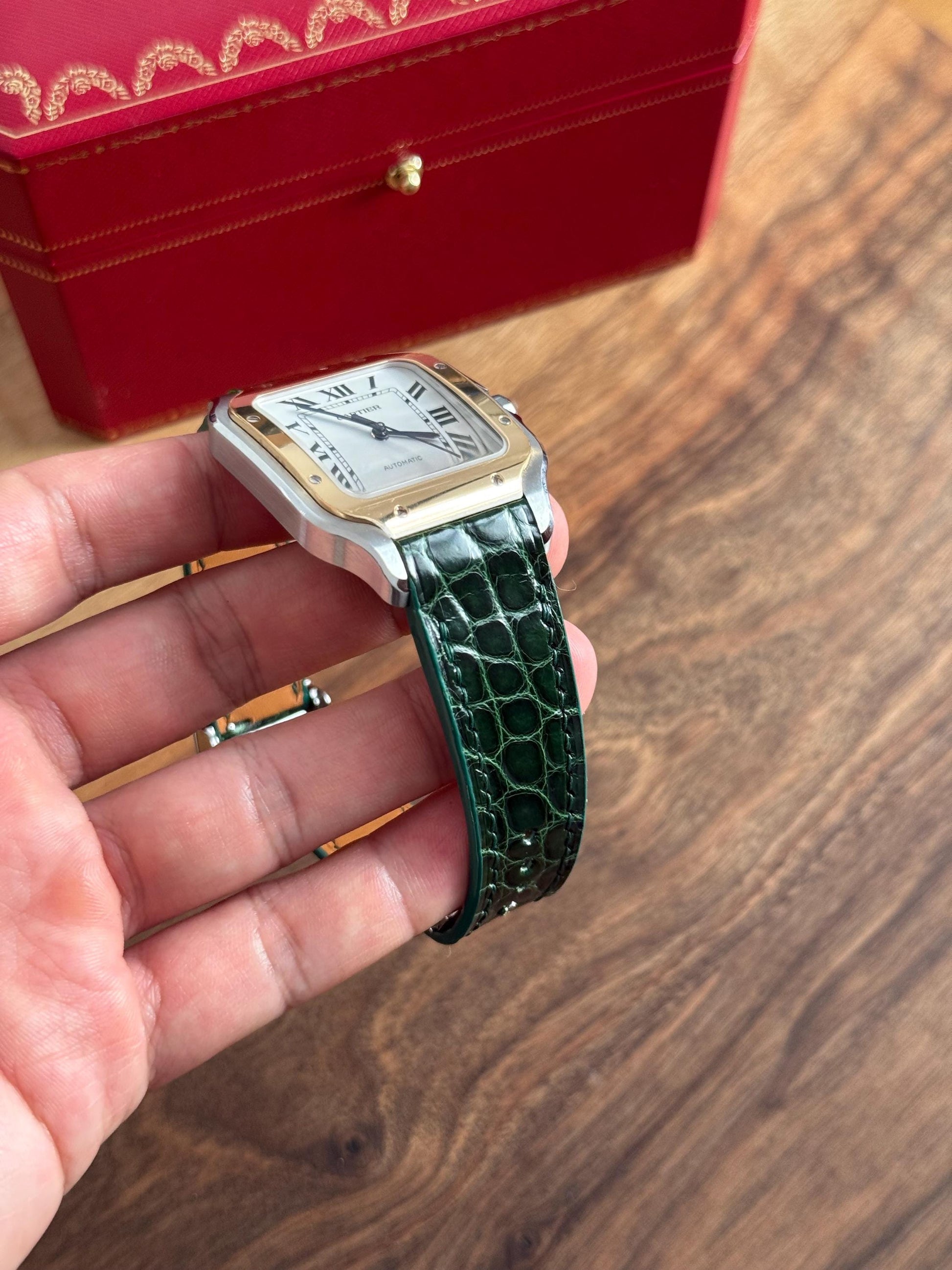 Cartier Santos Lederarmband WSSA (mittel und groß) – Schnellverschluss-kompatibles glänzendes Alligatorleder