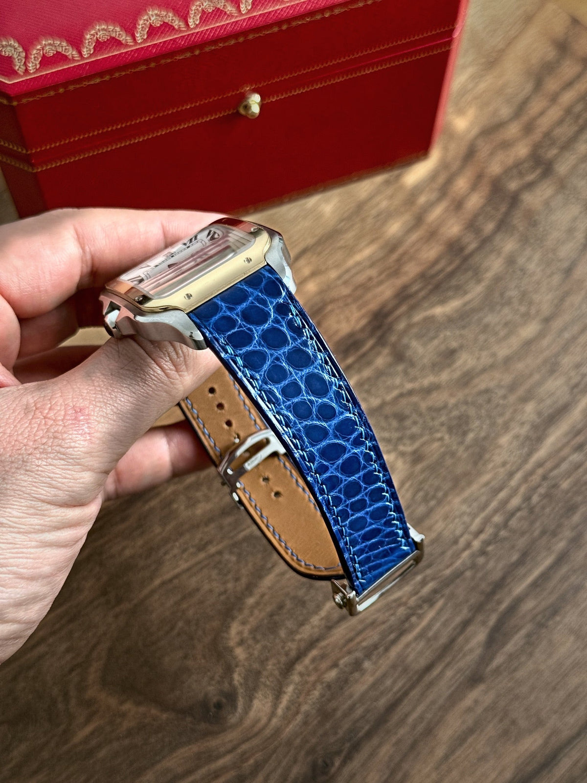 Shiny alligator leather strap for Cartier Santos WSSA – handmade by Atelier Taha