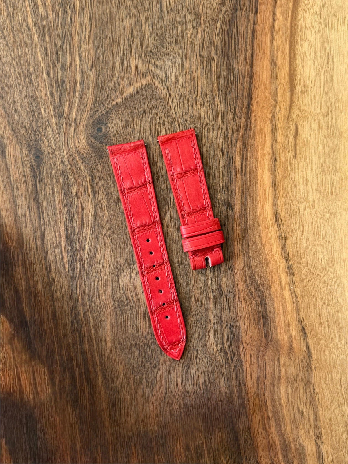 Large grain alligator leather strap – handmade by Atelier Taha