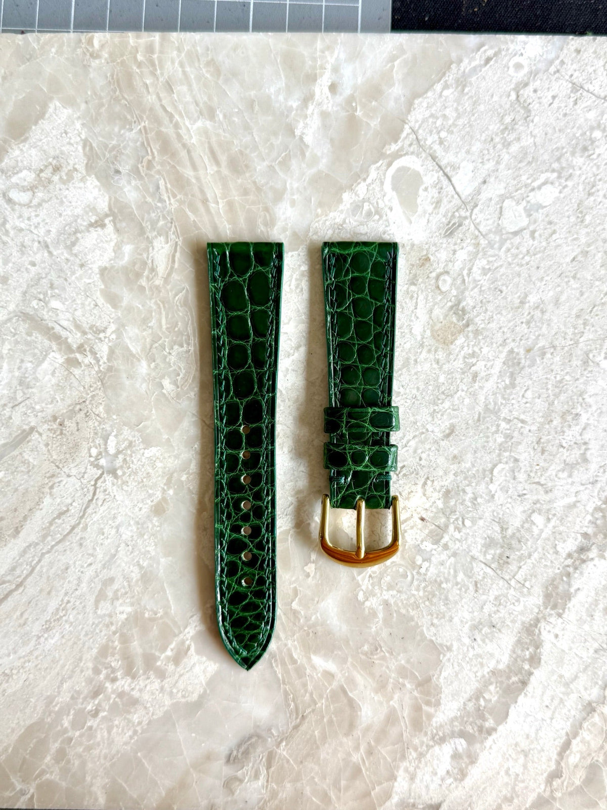 Shiny alligator leather strap – handmade by Atelier Taha