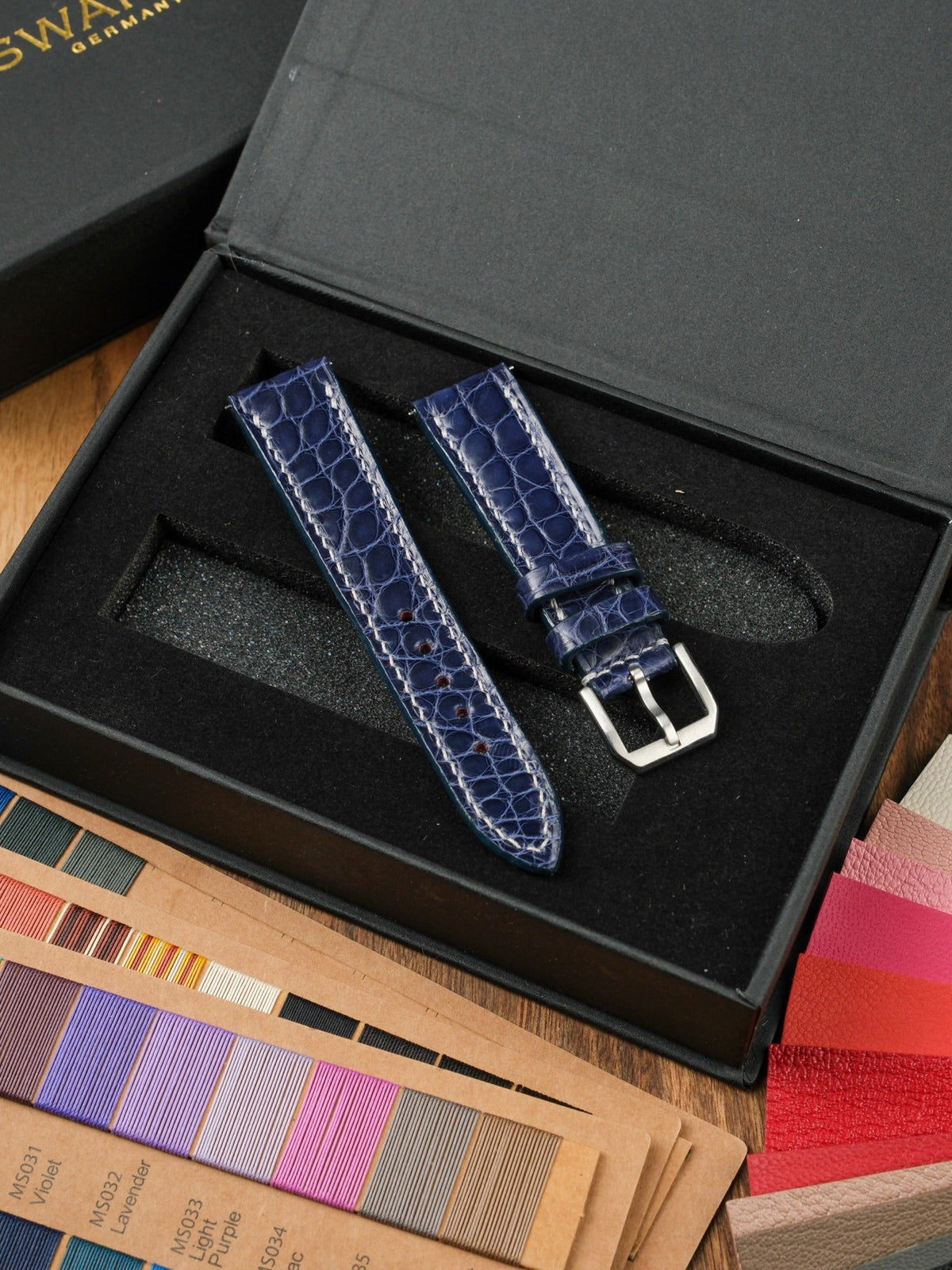 Shiny alligator leather strap – handmade by Atelier Taha
