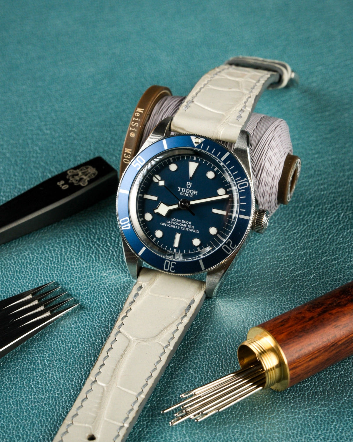 Large grain alligator leather strap – handmade by Atelier Taha